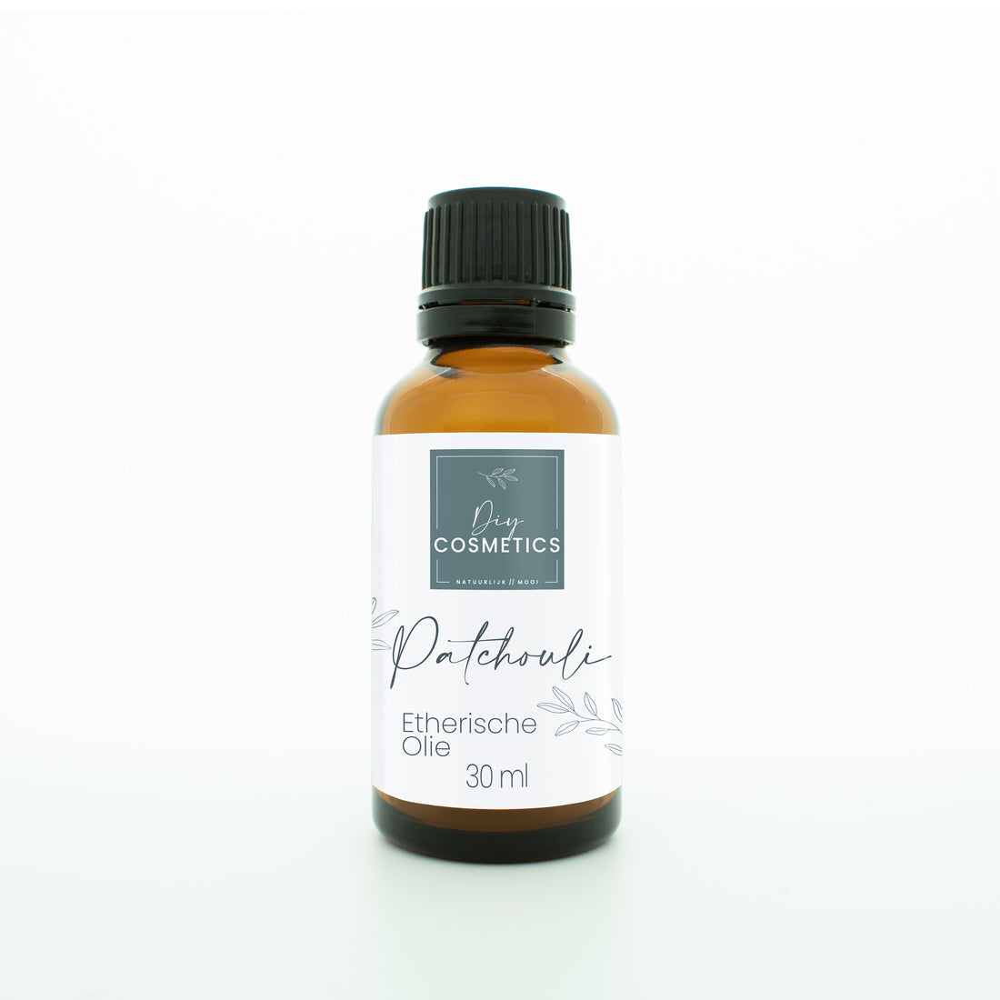 Amber kleurig glazen flesje van 30 ml met zwarte dop. Gevuld met biologische Patchouli etherische olie.